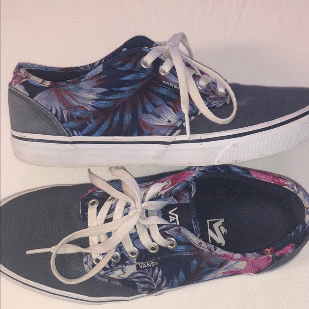 Vans - Picture 3 of 6